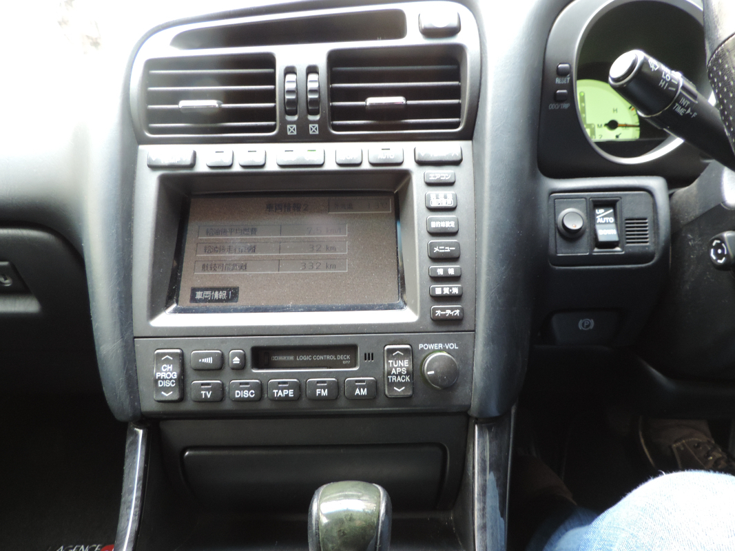 Toyota Aristo — 18